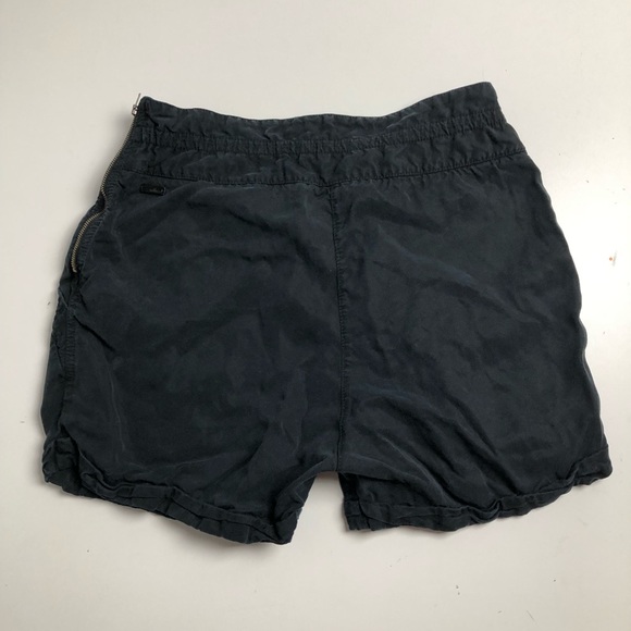 Aritzia Wilfred Black Shorts Womens Size 6 - Picture 4 of 4